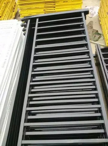 60米高速護欄墜落