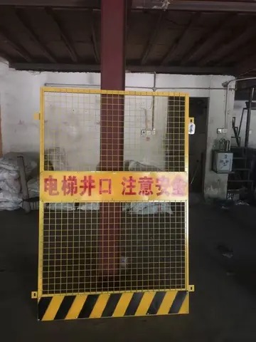 g30連霍高速河南段護欄更換