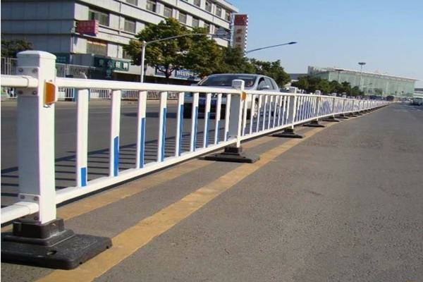 岳陽高速護(hù)欄板價格低