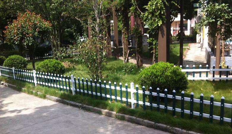 云南波形高速公路護(hù)欄施工