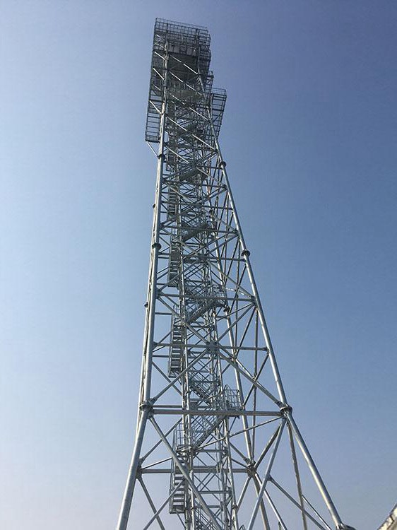 公路邊的信號塔多少公里一個
